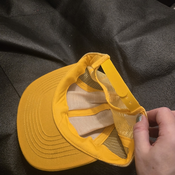Yellow Mesh Cap - Picture 2 of 4
